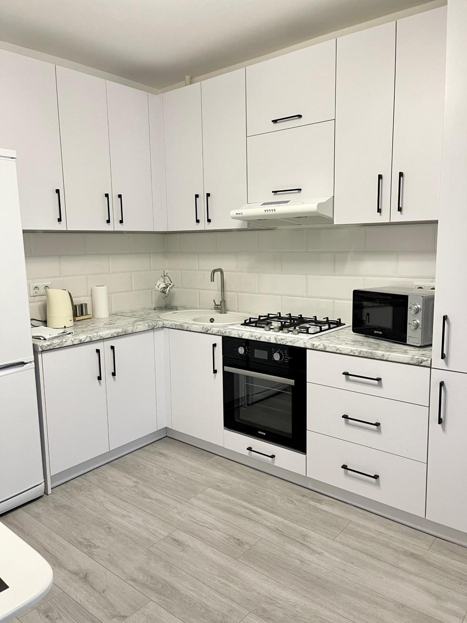 Sunny Home Apartments Апартаменти У Новобудові Поряд Медичний Центр Angelholm Дуже Чисто! Tjernivtsi Eksteriør billede